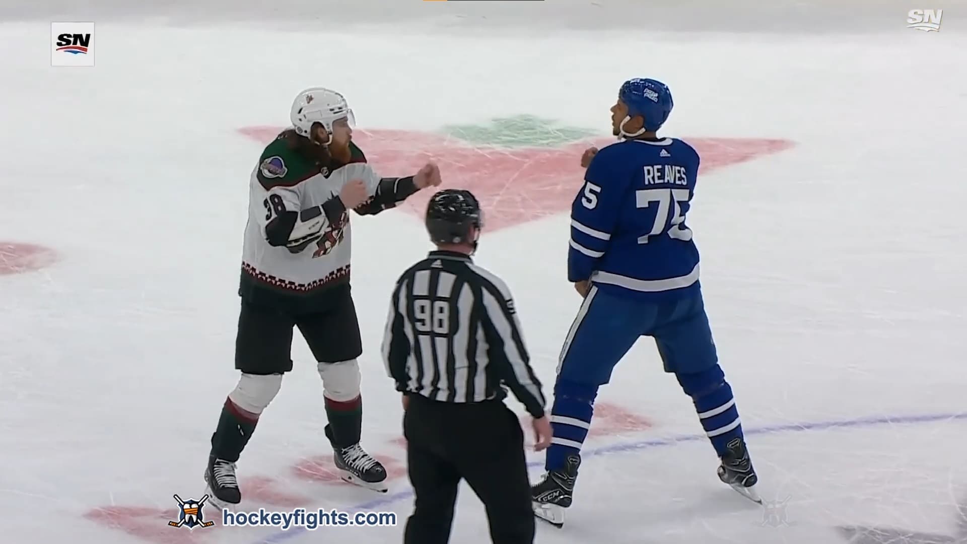 L. O'Brien (ARI) vs. R. Reaves (TOR)