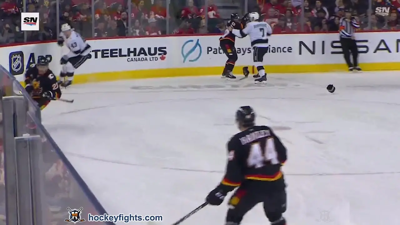 K. Burroughs (LAK) vs. R. Lomberg (CGY)