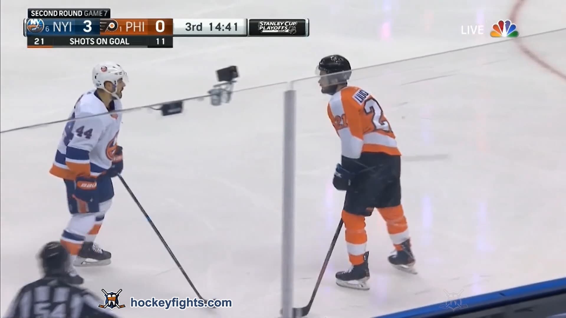 J. Pageau (NYI) vs. S. Laughton (PHI)
