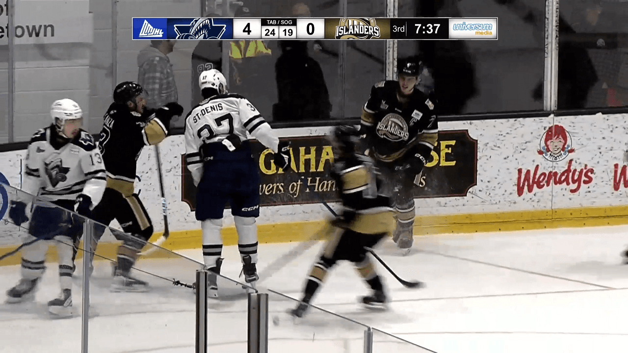 M. St-Denis (RIM) vs. B. Stumpf (CHA)