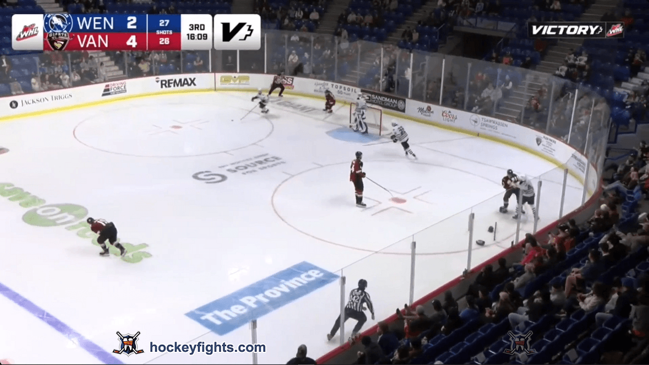 B. Tait (WEN) vs. B. Chorney (VAN)