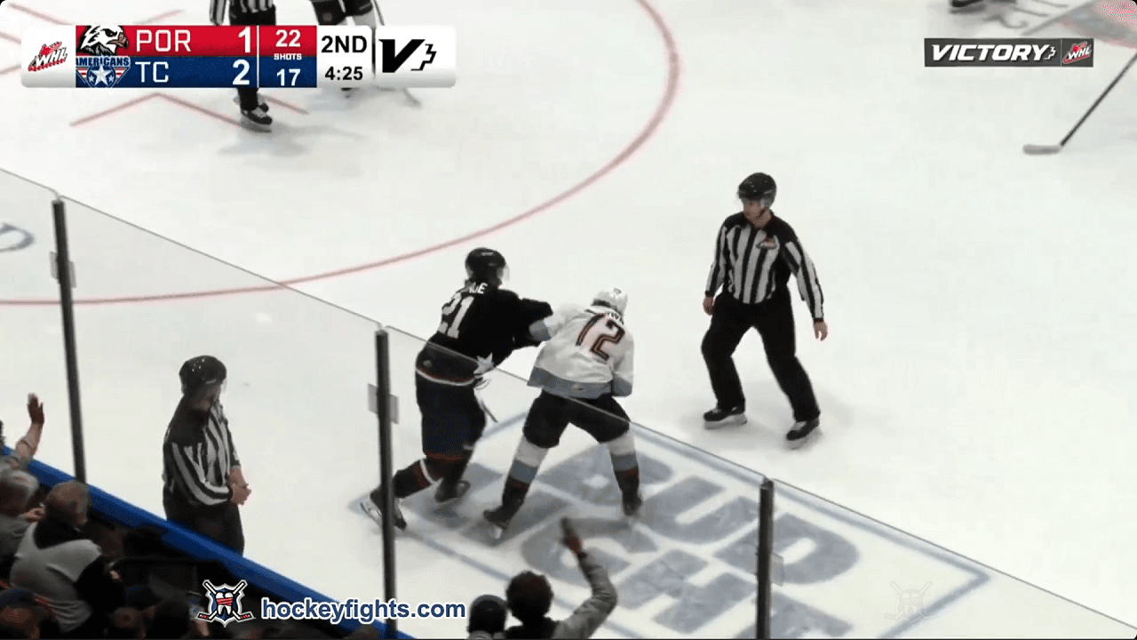 R. Brown (POR) vs. C. Savage (TRI)