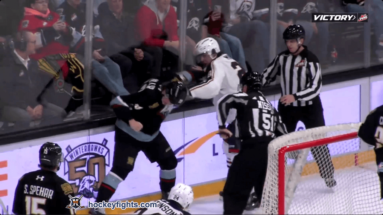 G. Martin (TRI) vs. R. Miller (POR)