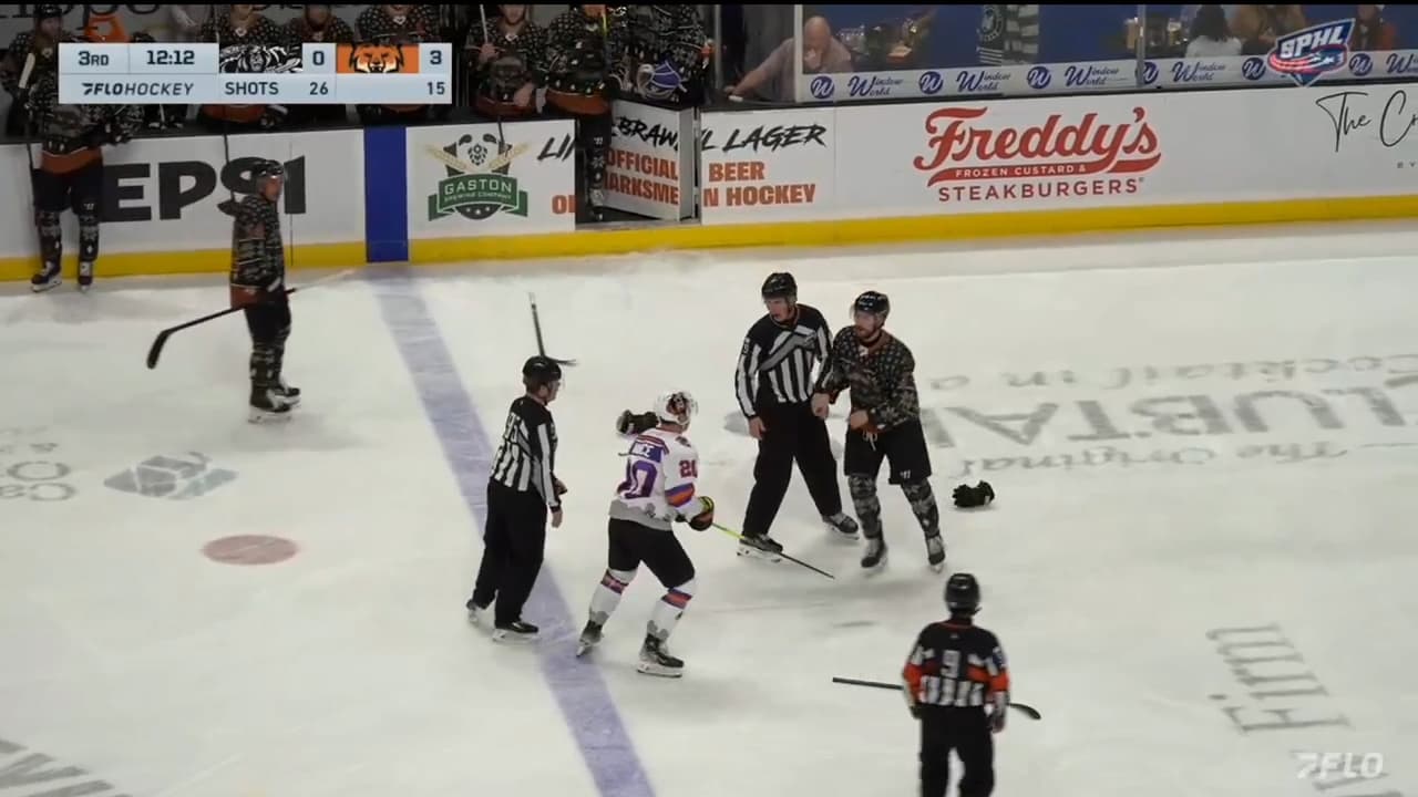 C. Vance (KNX) vs. B. Holmes (FAY)