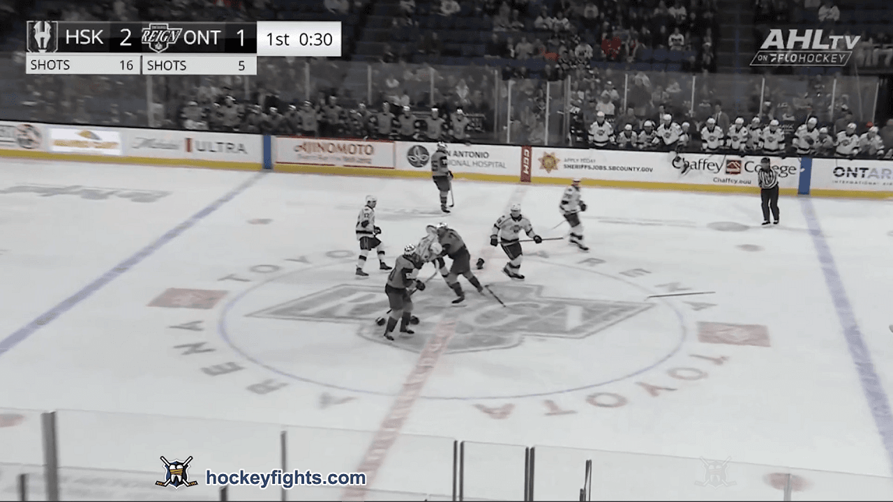 K. Uchacz (HSK) vs. A. Booth (ONT)