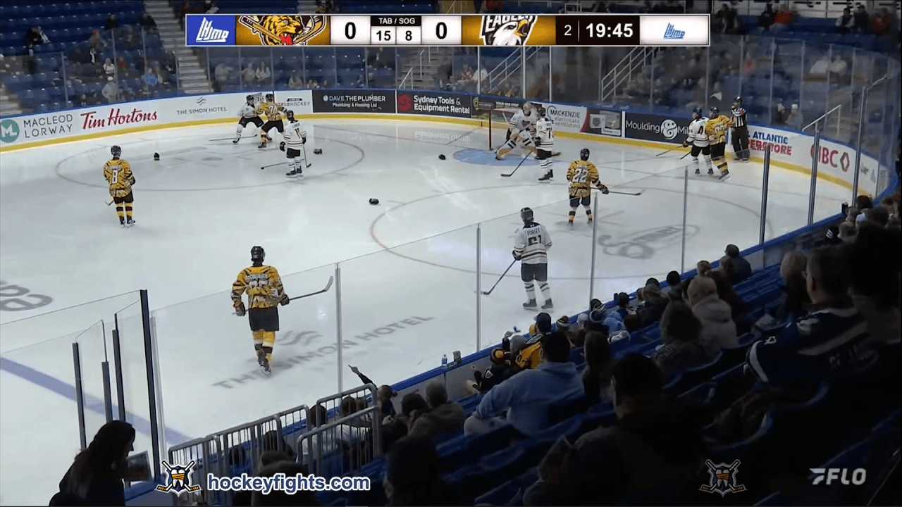 X. Sabourin (VIC) vs. H. Charron (CAP)