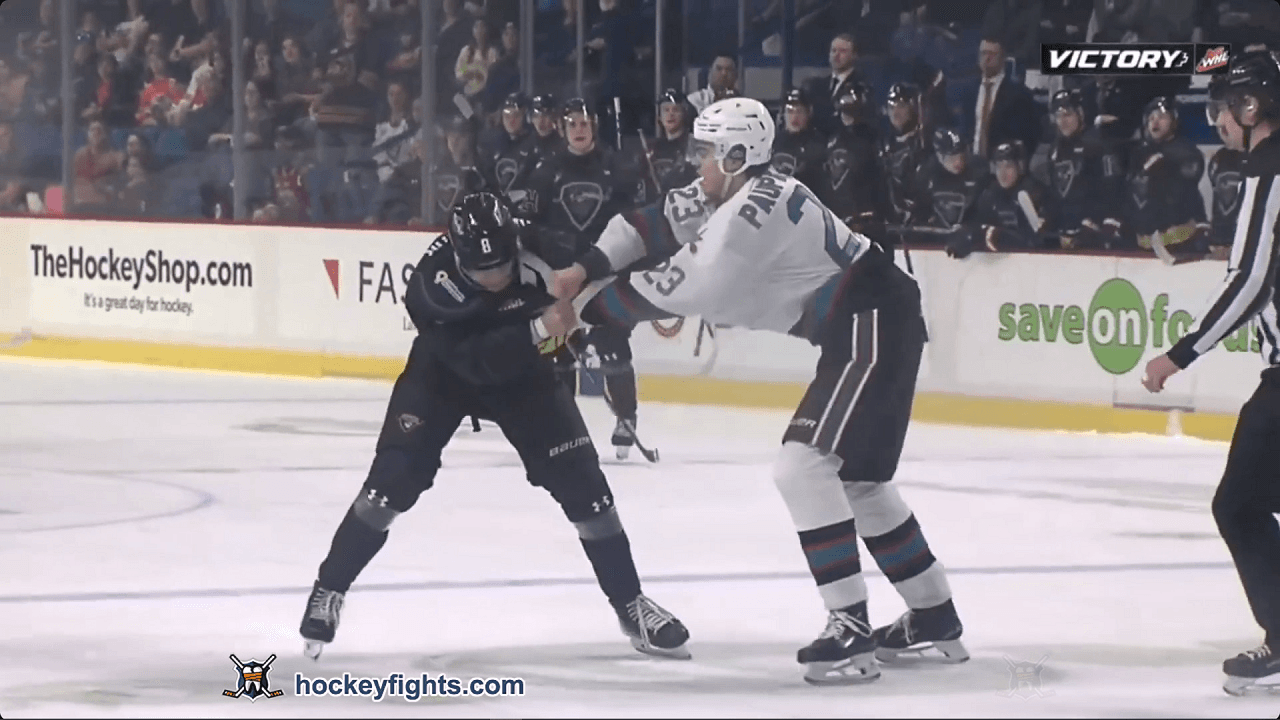 H. Paupanekis (KEL) vs. J. Pawlenchuk (VAN)