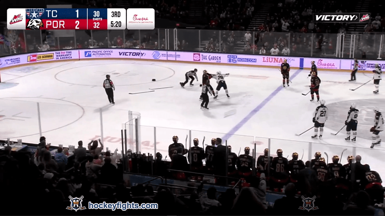 G. Martin (TRI) vs. J. Gustafson (POR)