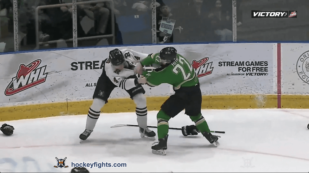 C. Dillard (RDR) vs. C. Howe (PAR)