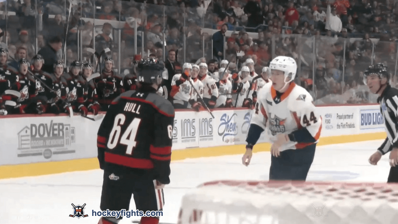 C. Hull (NIA) vs. C. Beauchesne (FLI)