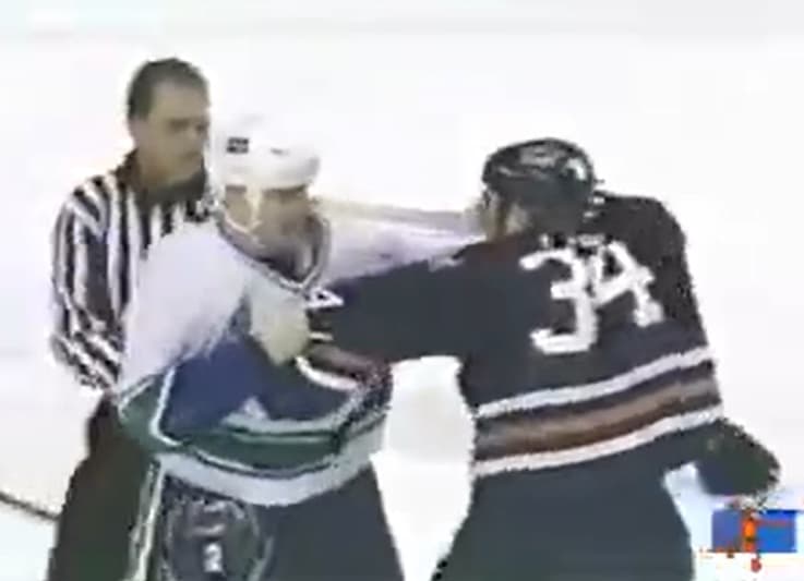 F. Pisani (EDM) vs. J. Ruutu (VAN)
