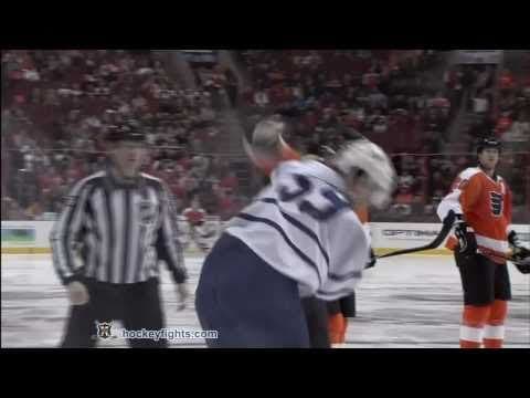 K. Aulie (TOR) vs. S. Hartnell (PHI)