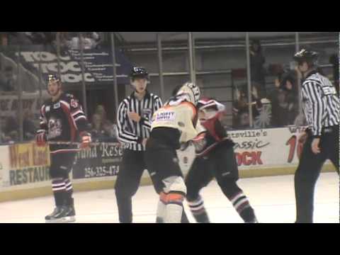 D. Bremner (KNX) vs. D. Sicard (HSV)