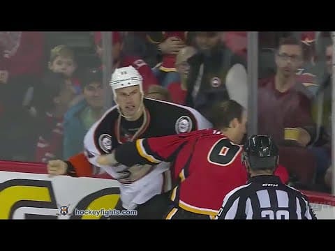 R. Getzlaf (ANA) vs. D. Wideman (CAL)