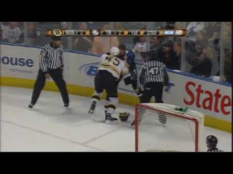 M. Stuart (BOS) vs. G. Roberts (TBL)