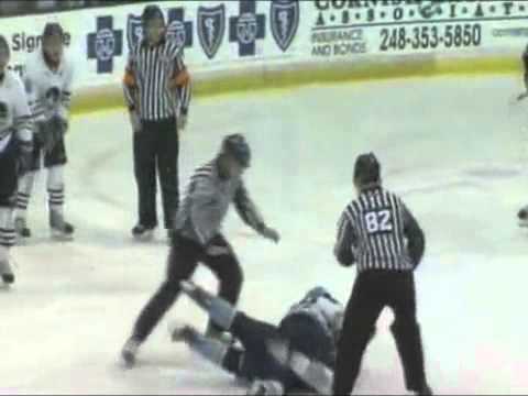 J. Cramarossa (BRA) vs. T. Wilson (PLY)