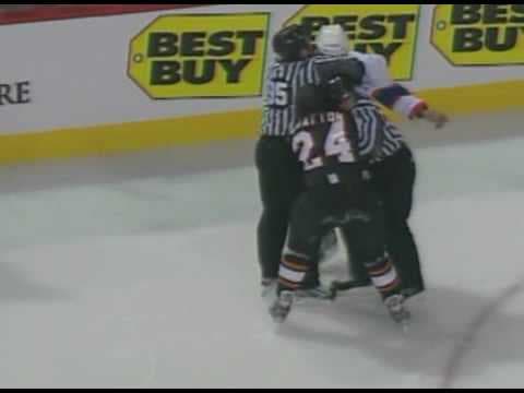 J. Gratton (PHI) vs. G. Laraque (MON)