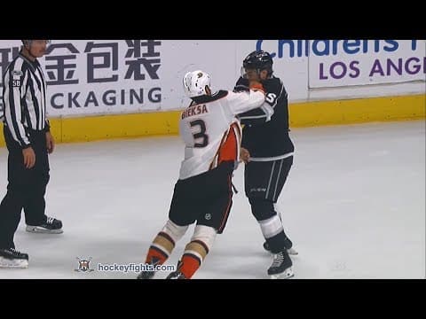 K. Bieksa (ANA) vs. A. Andreoff (LAK)