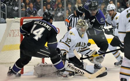 Brenden Morrow Wipes Out Anze Kopitar