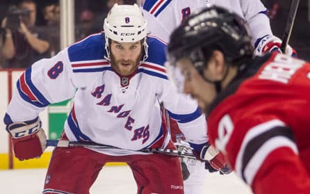 Tough Players Sign Quick