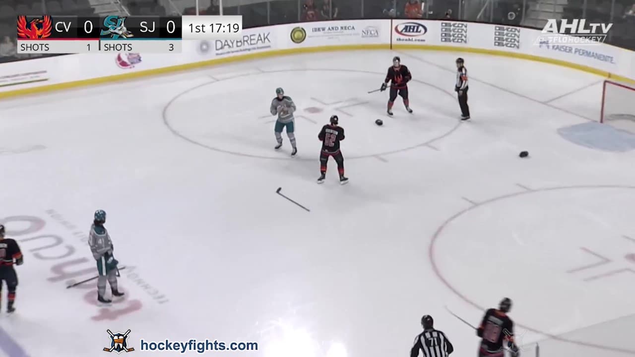 T. Robertson (CVF) vs. L. Vanroboys (SJB)