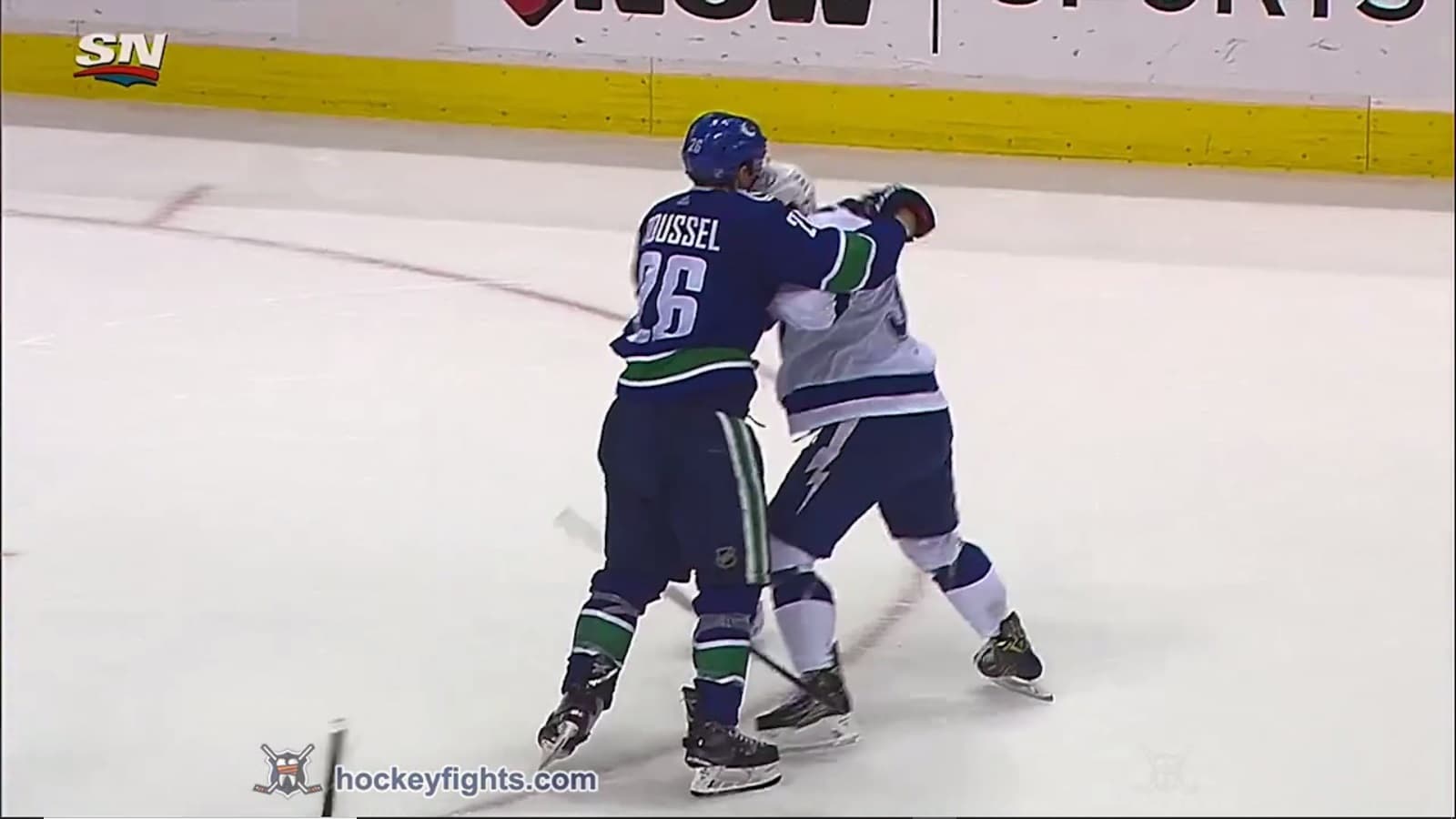 Y. Gourde (TBL) vs. A. Roussel (VAN)
