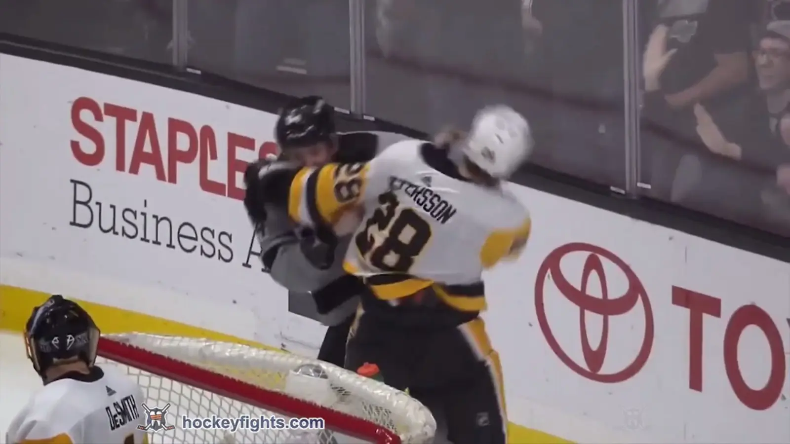 M. Pettersson (PIT) vs. M. Luff (LAK)