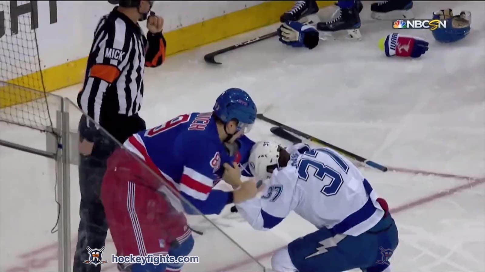 Y. Gourde (TBL) vs. P. Buchnevich (NYR)