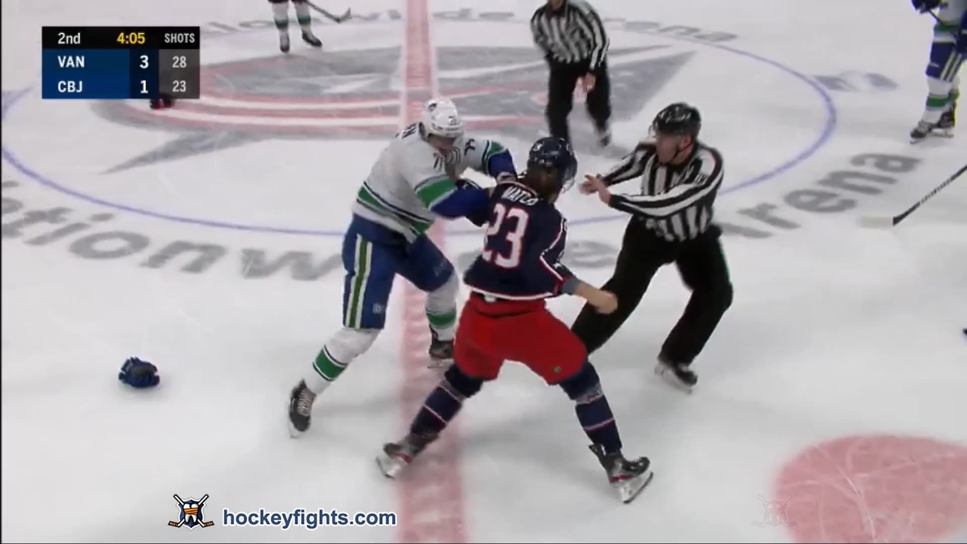 Z. MacEwen (VAN) vs. S. Matteau (CBJ)