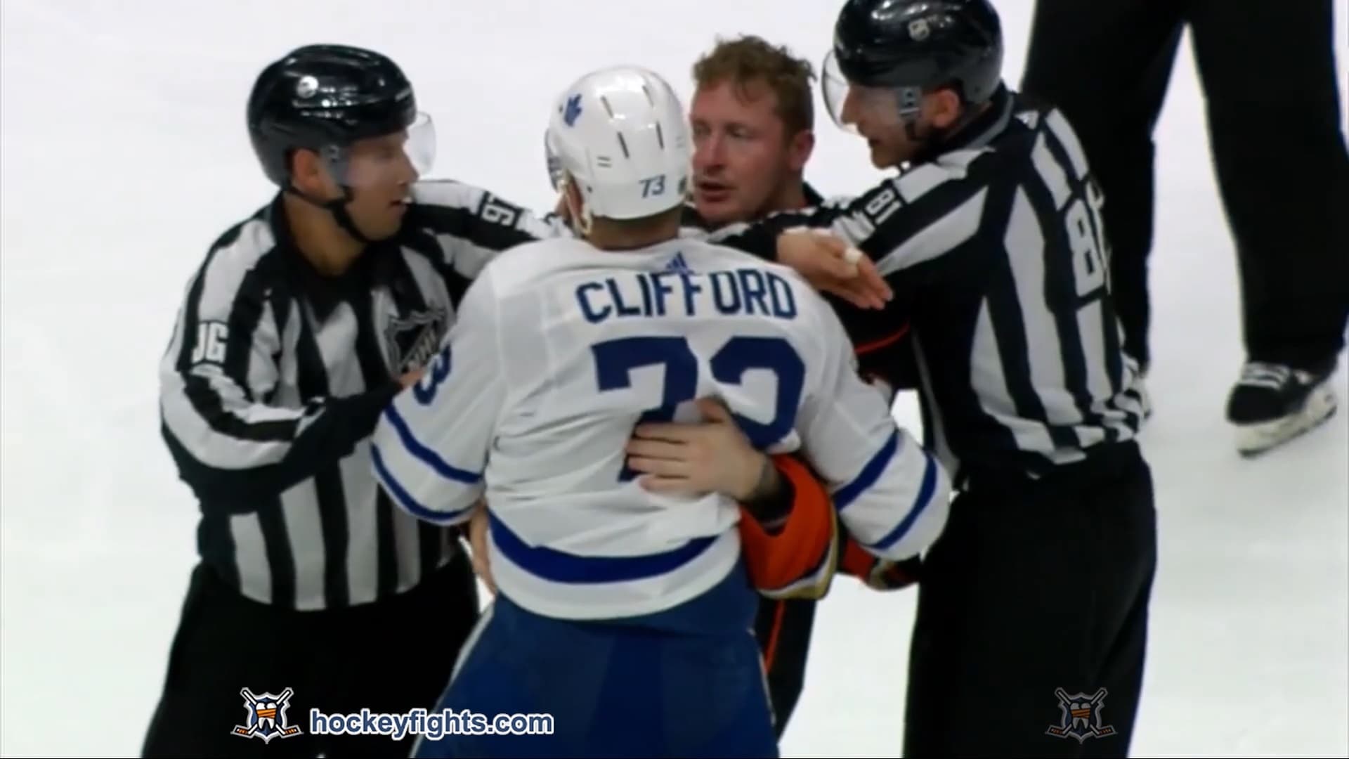 K. Clifford (TOR) vs. N. Deslauriers (ANA)