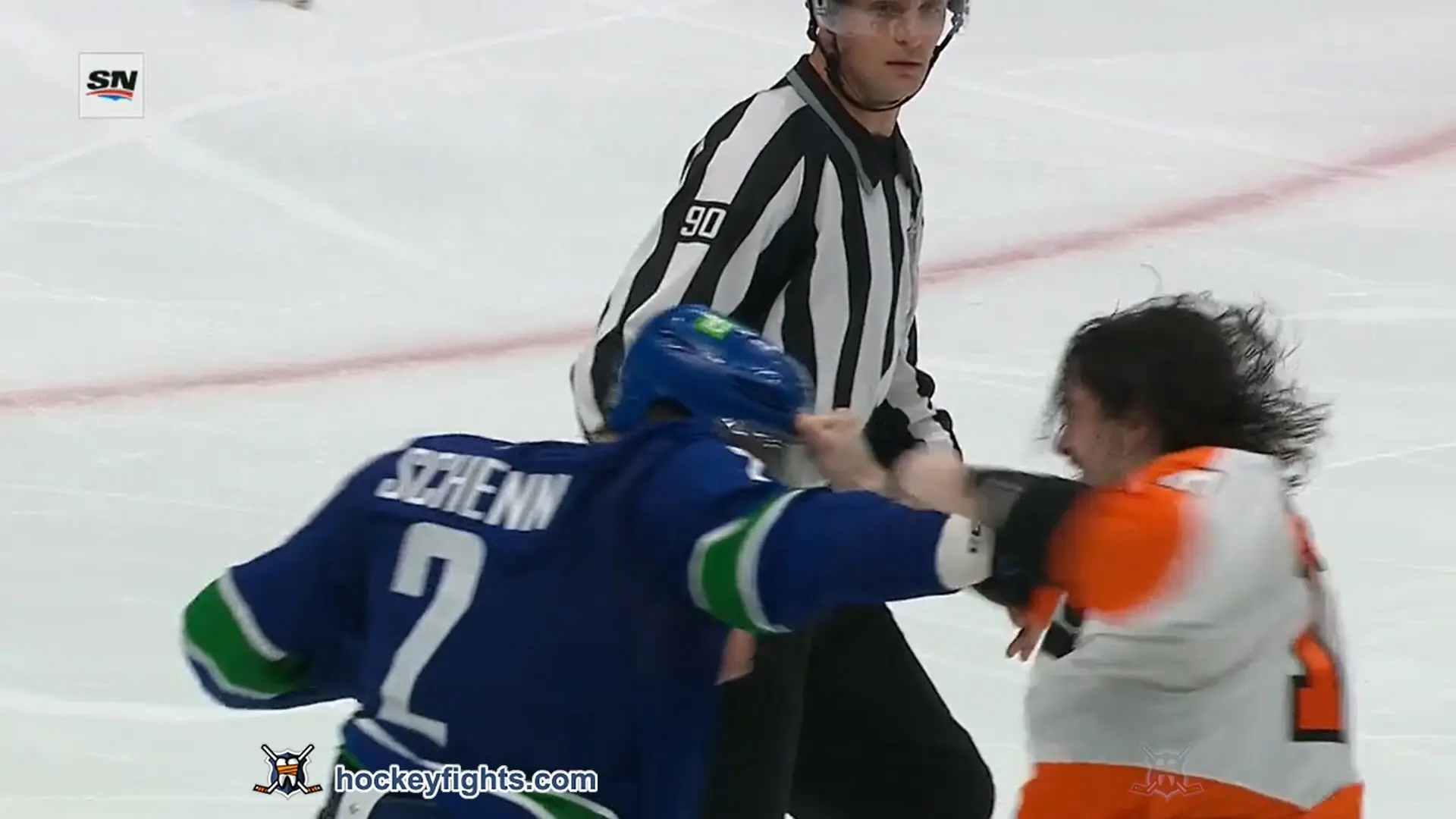 Z. MacEwen (PHI) vs. L. Schenn (VAN)