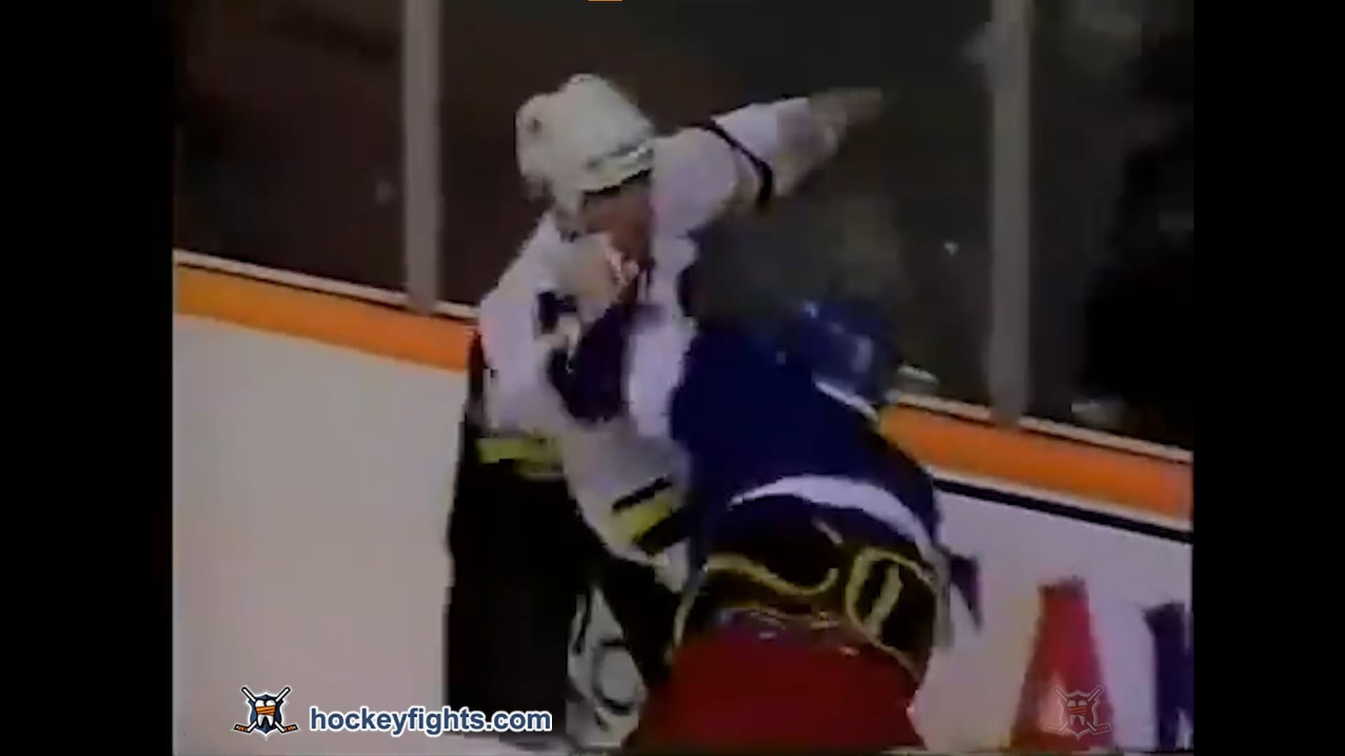 D. Manson (WPG) vs. T. Hunter (VAN)