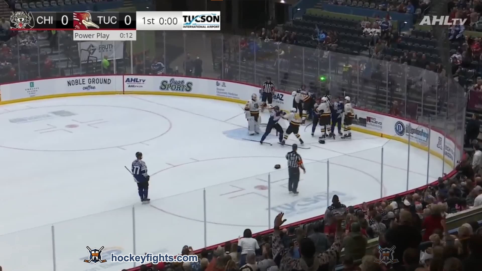 M. Donovan (CHI) vs. J. Jenik (TUC)