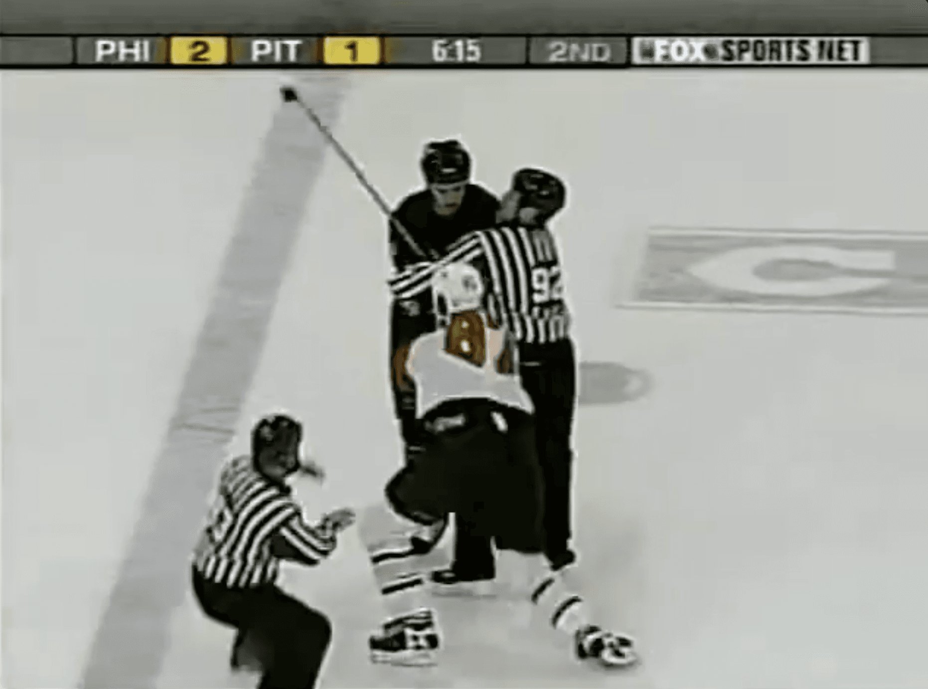 P. Sharp (PHI) vs. B. Orpik (PIT)