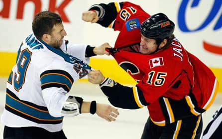 Ryane Clowe Stands Up