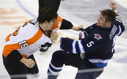 Tye McGinn, Travis Moen Score and Fight
