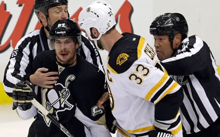 Blackhawks, Bruins Take Series Openers