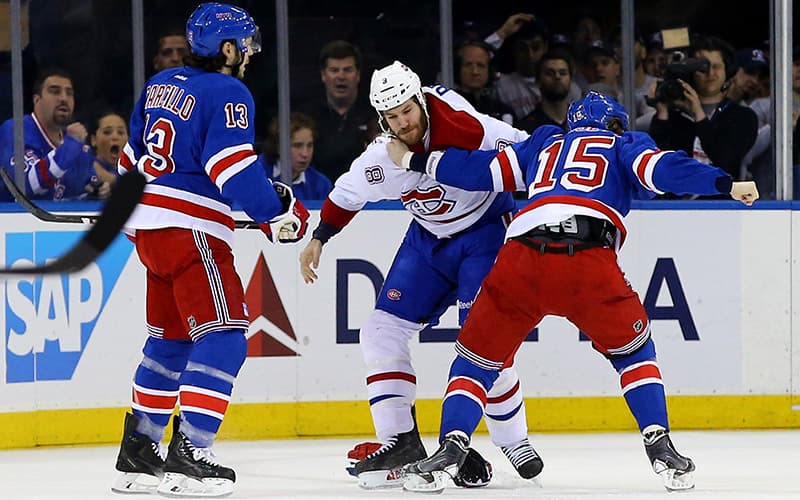 Daniel Carcillo Watches Fight, Now Games