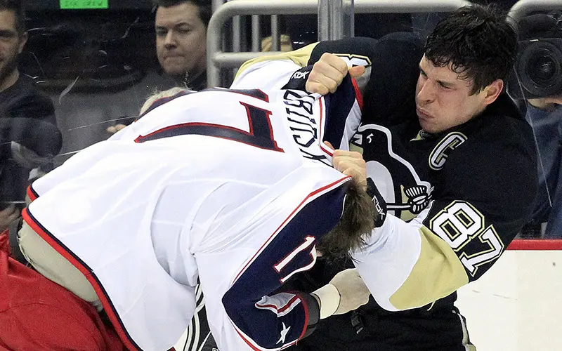 Sidney Crosby Fights Rival Brandon Dubinsky